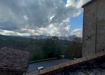 Edificio all\'aperto - Casa semi indipendente Borgo Orsini
 
2, San Leo - foto 7