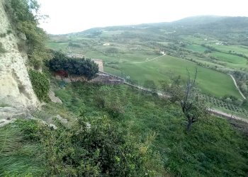 Vista delle montagne - Casa semi indipendente Borgo Orsini
 
2, San Leo - foto 21