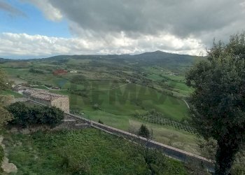 Vista delle montagne - Casa semi indipendente Borgo Orsini
 
2, San Leo - foto 22