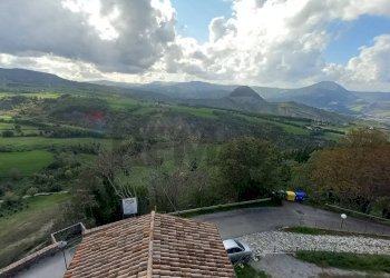 Vista delle montagne - Casa semi indipendente Borgo Orsini
 
2, San Leo - foto 23