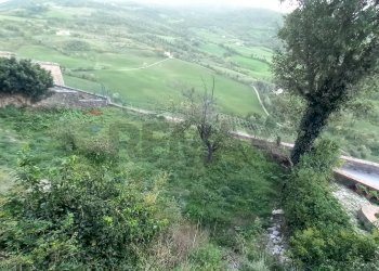 Vista delle montagne - Casa semi indipendente Borgo Orsini
 
2, San Leo - foto 24