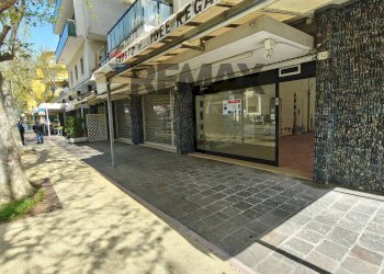 Esterno Negozio - Commercial Premises Via Marconi
 
54/a, Rimini - photo 22