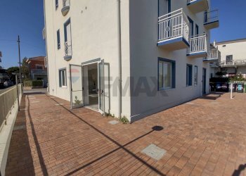 Spazio esterno ristorante - Commercial Premises Viale San Salvador
 
29, Rimini - photo 7