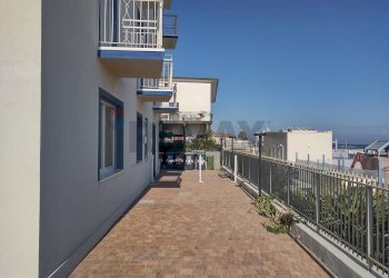 Spazio esterno ristorante - Commercial Premises Viale San Salvador
 
29, Rimini - photo 8