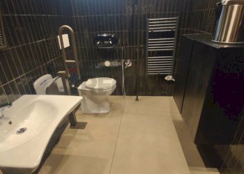 Bagno - Commercial Activity Viale Tiberio
 
83, Rimini - photo 12