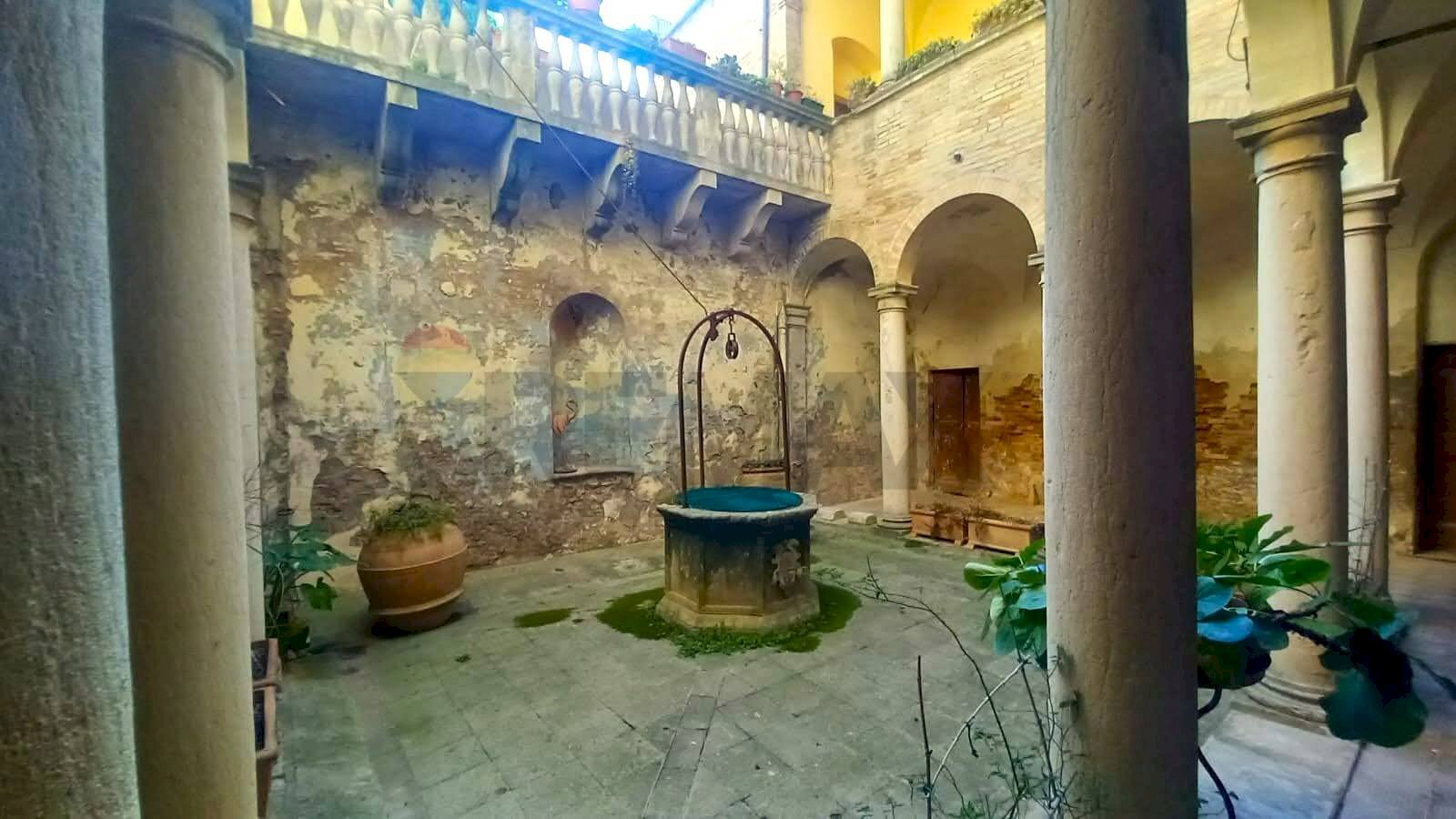 Chiostro - Castle Via Roma
 
41, Saludecio - photo 2