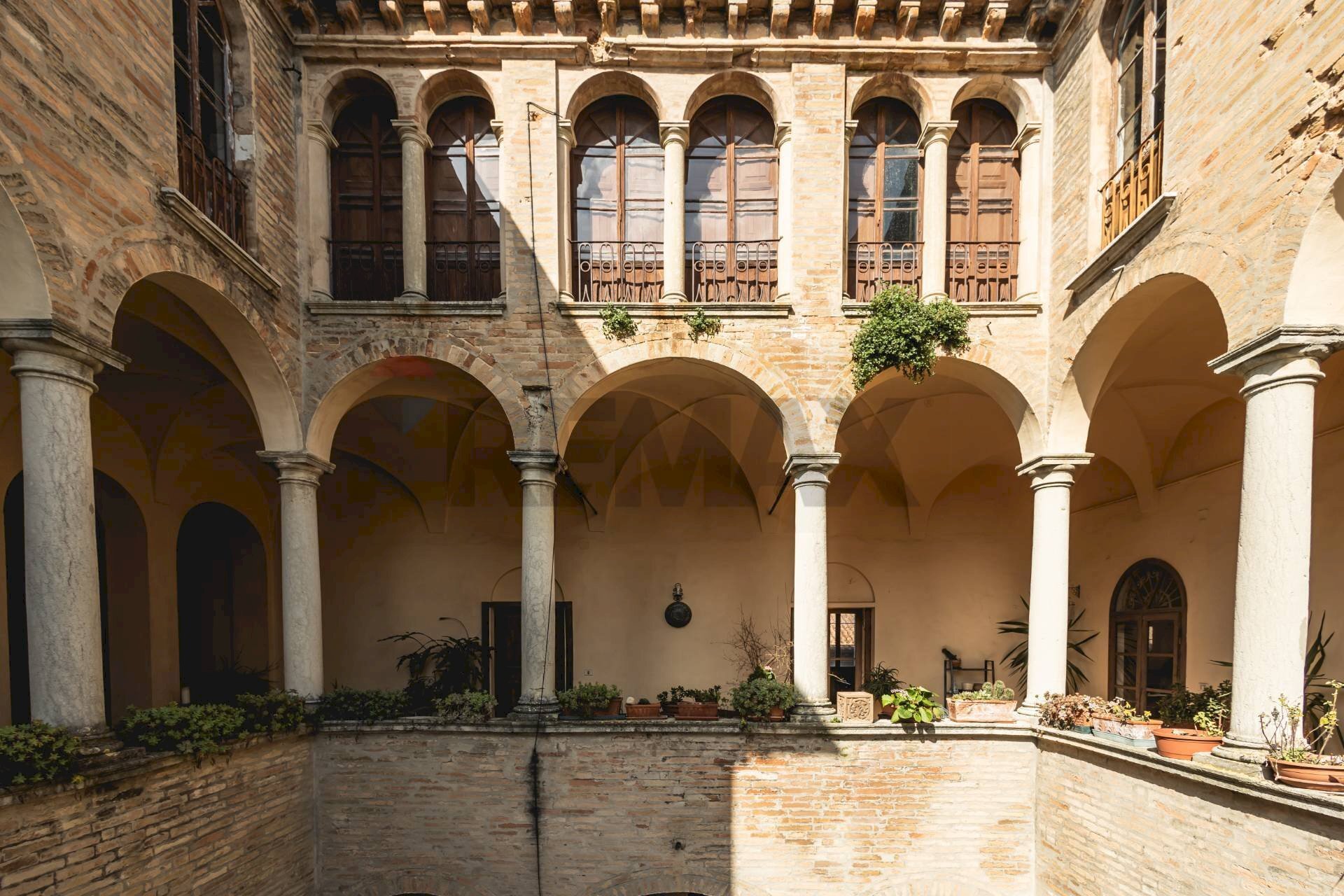 Chiostro - Casa indipendente Via Roma
 
41, Saludecio - foto 2