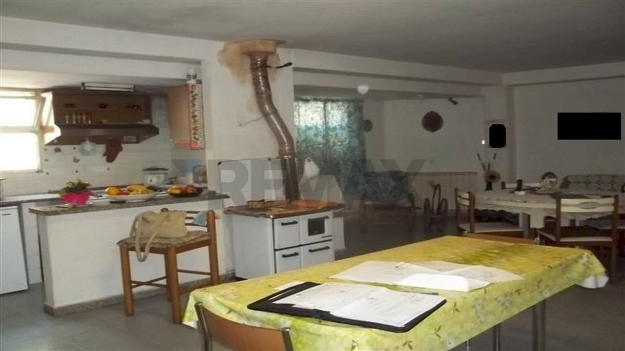 Sala da pranzo - Casa indipendente Fossombrone - foto 2