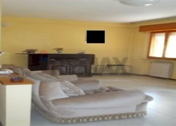 Soggiorno - Casa indipendente Fossombrone - foto 8