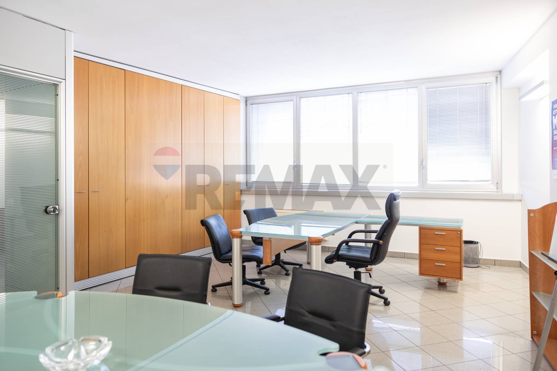 Ufficio - Commercial Activity Piazza Cavour
 
22, Rimini - photo 3