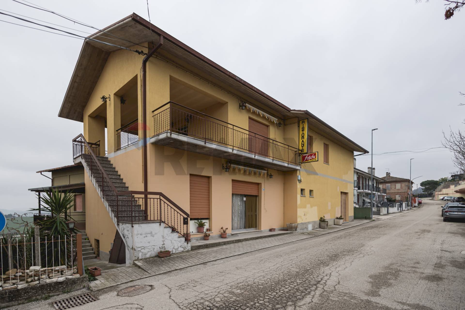 Casa all\'aperto - Casa indipendente Via del Cairo
 
78, Mombaroccio - foto 2