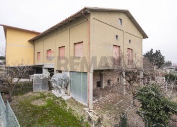 Casa all\'aperto - Casa indipendente Via del Cairo
 
78, Mombaroccio - foto 49