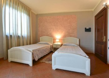 Camera da letto - Rustico Montegrosso d'Asti - foto 15