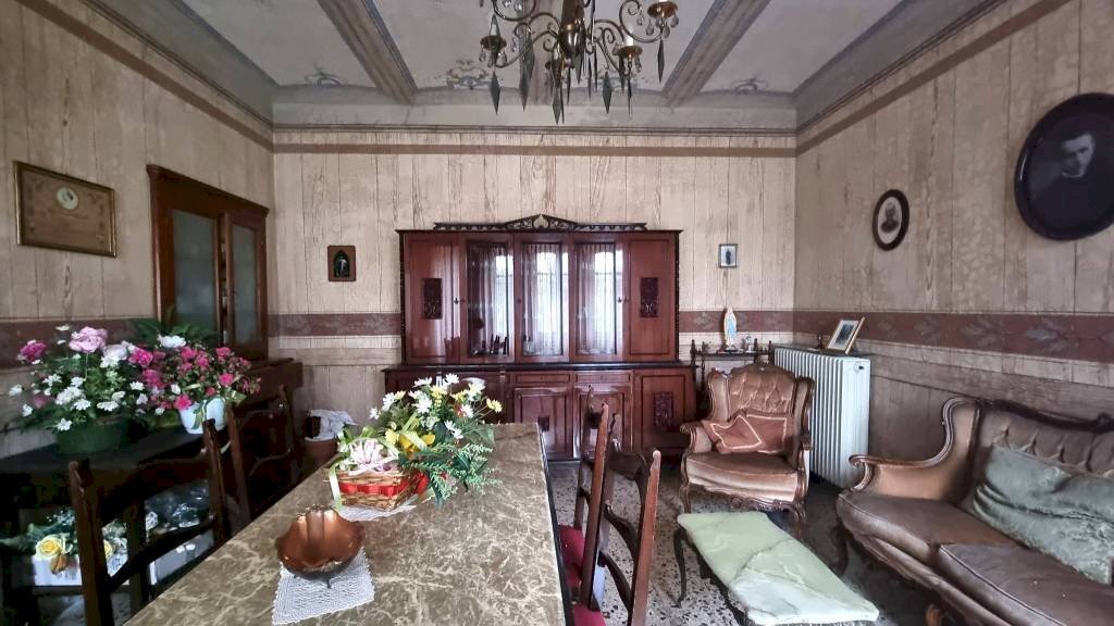 Salone - Rustico via per Cuccaro, 12, Fubine Monferrato - foto 1