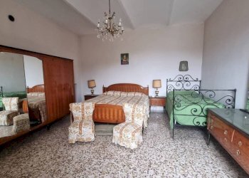 Camera da letto - Rustico via per Cuccaro, 12, Fubine Monferrato - foto 17