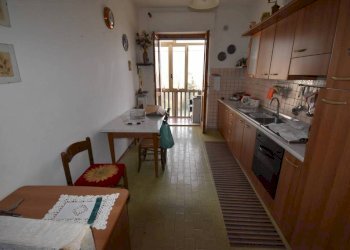 Cucina - Trilocale strada Pasquana, Costigliole d'Asti - foto 11