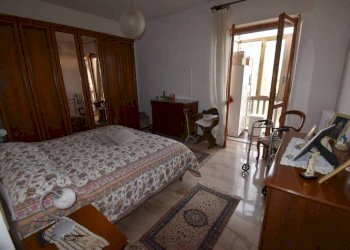 Camera da letto - Three-room apartment strada Pasquana, Costigliole d'Asti - photo 8