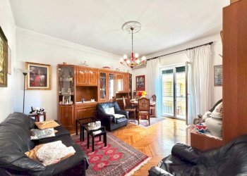 Camera da letto - Trilocale via Luigi Rizzo, Genova (zona Pegli) - foto 12