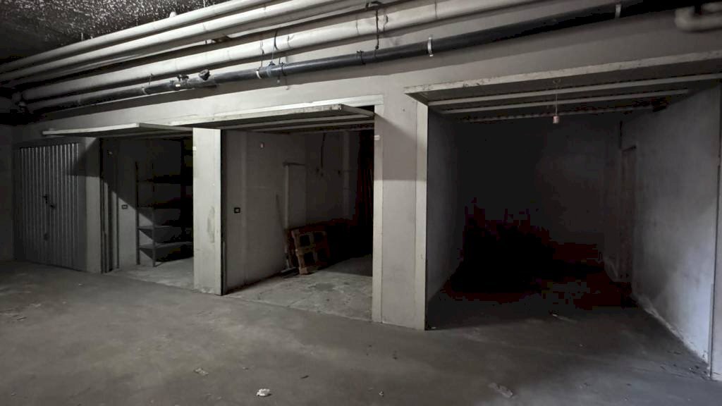 Box auto - Box via Monte Emilius, 7, Aosta - foto 2