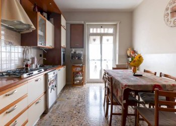 Cucina - Quadrilocale via Umberto I, 5, Piscina - foto 2