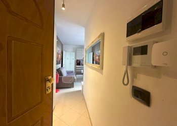 Corridoio - Two-room apartment via Frinco, Torino (neighborhood Santa Rita) - photo 6