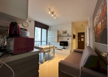 Salone - Two-room apartment via Frinco, Torino (neighborhood Santa Rita) - photo 12