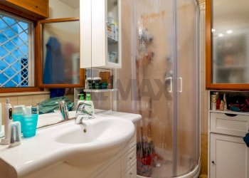 Bagno - Bilocale via giorgio de lullo
 
130, Roma - foto 15