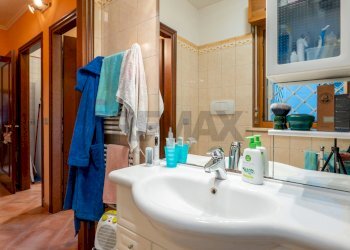 Bagno - Bilocale via giorgio de lullo
 
130, Roma - foto 40