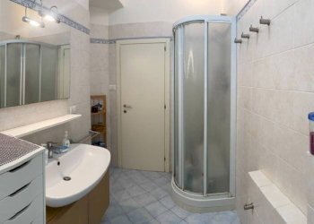 Bagno - Quadrilocale via Castelmerlo, 6, Bologna (zona Massarenti) - foto 7