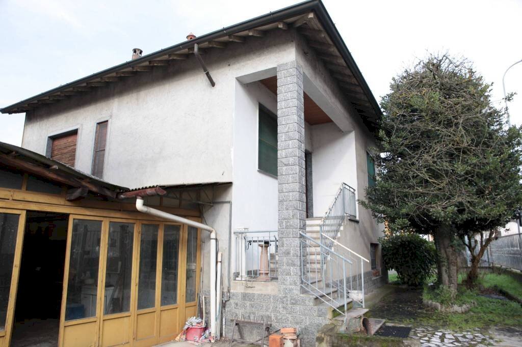 Facciata - Villa via Roma, Calvignasco - foto 2