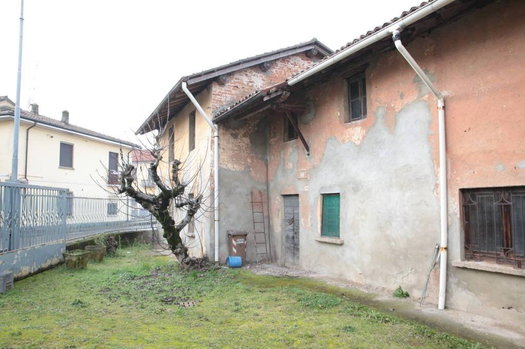 Facciata - Villa via Roma, Calvignasco - foto 3