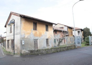 Facciata - Villa via Roma, Calvignasco - foto 5