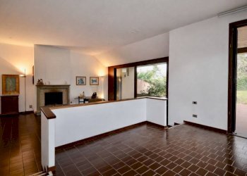 Sala da pranzo - Villa a Schiera viale Giulio Zavaritt, Gorle - foto 9