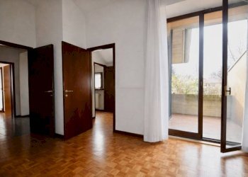 Camera da letto - Villa a Schiera viale Giulio Zavaritt, Gorle - foto 16