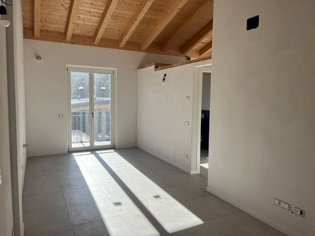 Cucina - Bilocale contrada Maioni, 16, Sondrio - foto 1