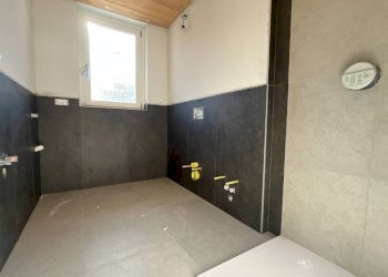 Bagno - Bilocale contrada Maioni, 16, Sondrio - foto 4