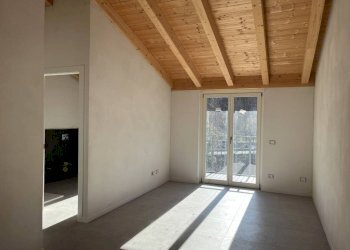 Cucina - Bilocale contrada Maioni, 16, Sondrio - foto 1