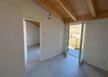 Camera da letto - Appartamento contrada Maioni, 16, Sondrio - foto 3