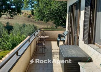 Terrazzo - Villa Frazione Sant'Apollinare, 118, Arcevia - foto 16