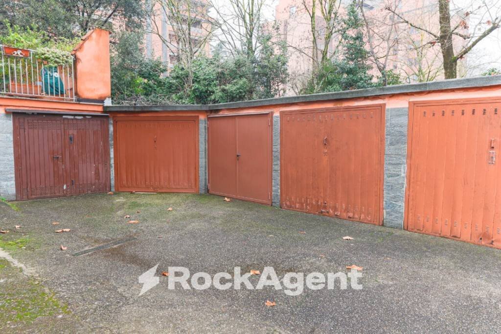 Trilocale via Golinelli, 21, frazione Milano Due, Segrate - foto 1