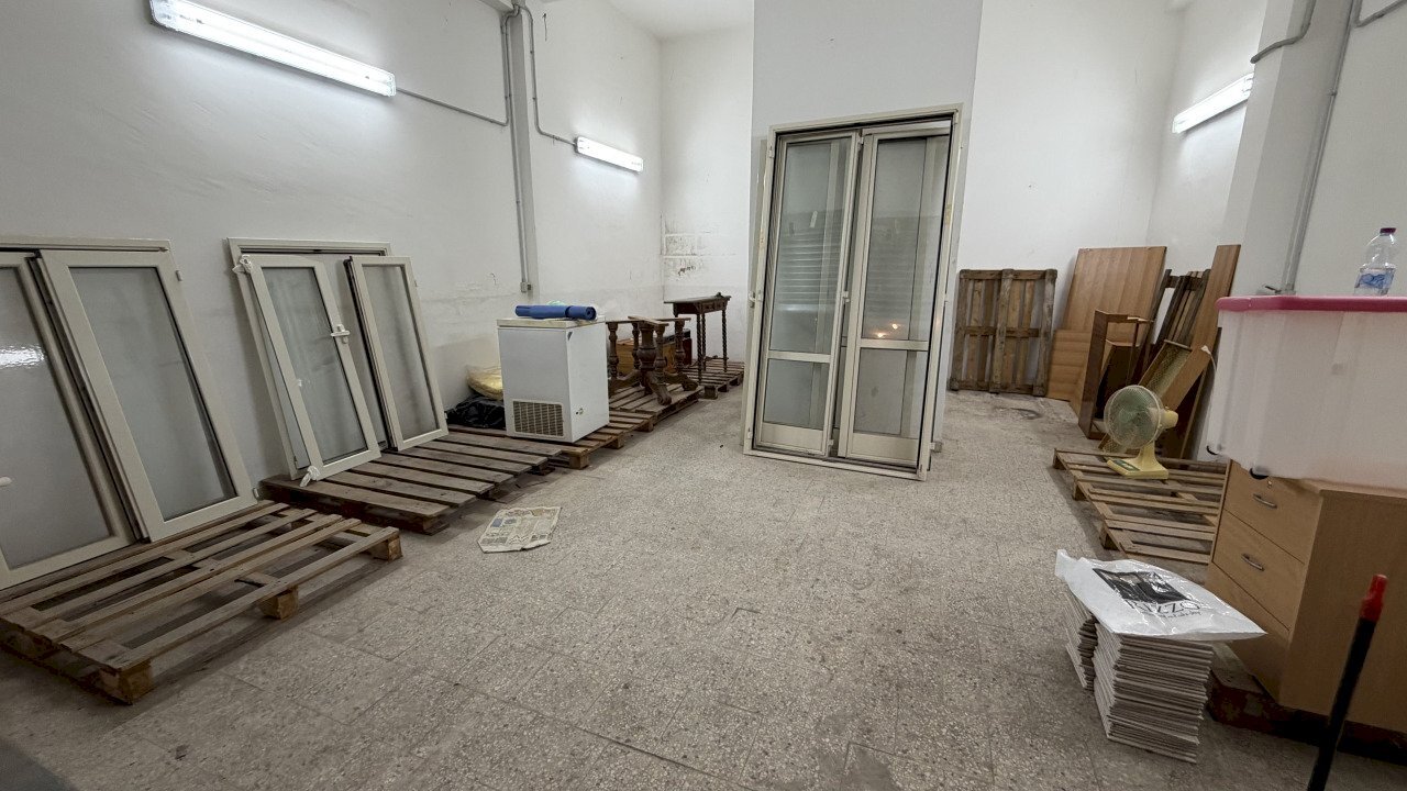 IMG_4769.jpg - Box Viale Scala Greca 159A, Siracusa - foto 2