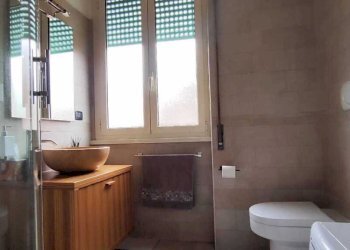 bagno - One-room apartment Via Orazio Coclite, Roma - photo 6