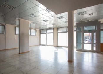 ChatGPT Image 15 set 2025, 09_58_25.png - Commercial Premises Santarcangelo di Romagna - photo 16