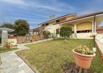 TNY02055.jpg - Casa indipendente Strada Bucet 26, Rosta - foto 1