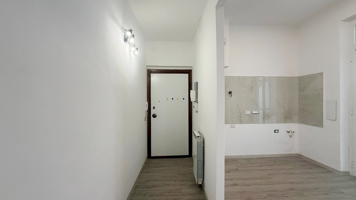 ingresso - Two-room apartment Via Luigi Cadorna, Vado Ligure - photo 3