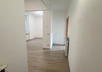 ingresso - Two-room apartment Via Luigi Cadorna, Vado Ligure - photo 2