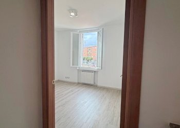 camera - Two-room apartment Via Luigi Cadorna, Vado Ligure - photo 9