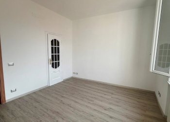 camera - Two-room apartment Via Luigi Cadorna, Vado Ligure - photo 12