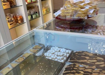 Locale Commerciale Piazza Carlo Montanari 143/A, Torino (zona Santa Rita) - foto 4