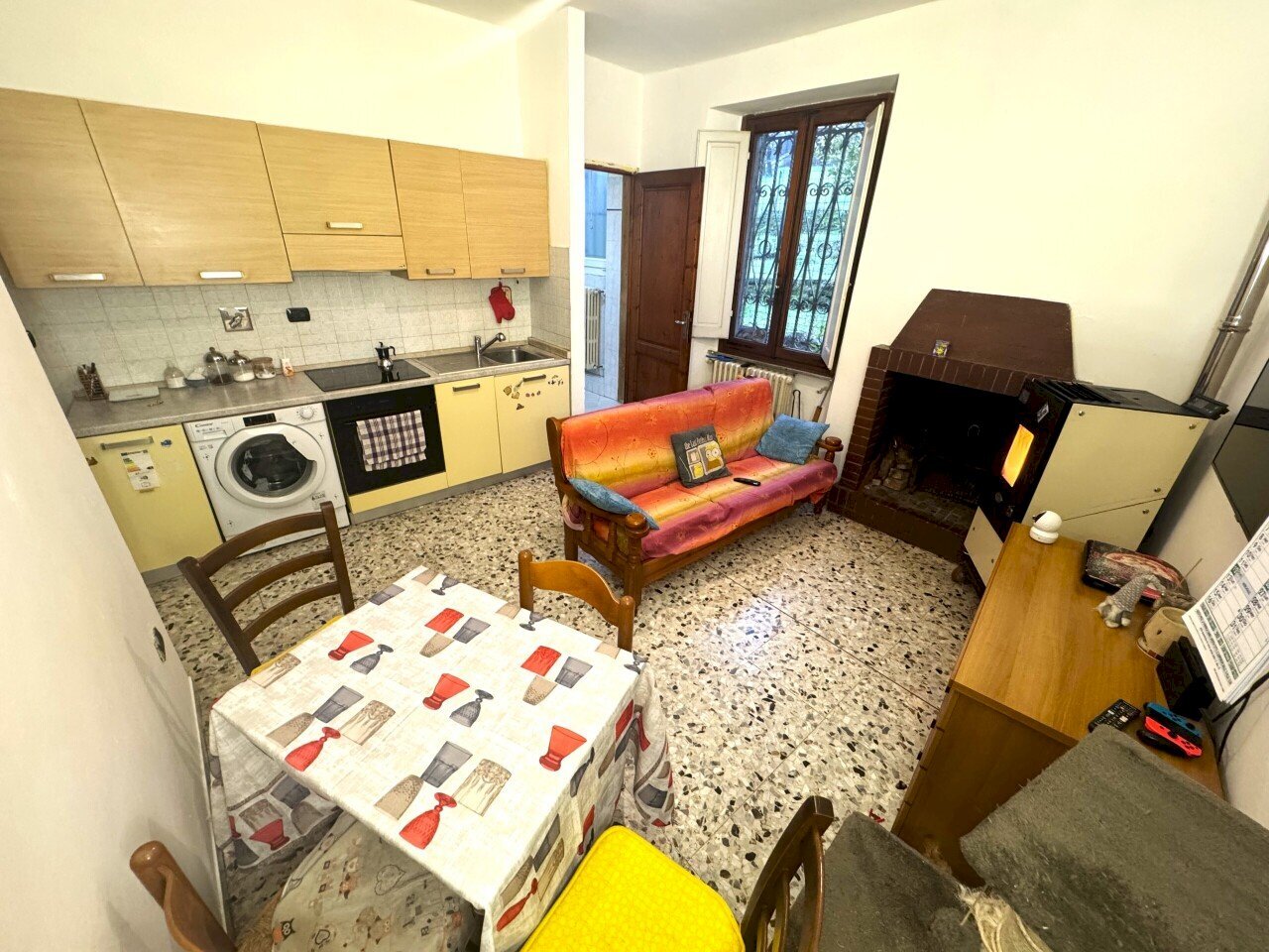 zona giorno - Bilocale Via del Bisenzio, Vernio - foto 3